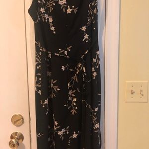 Lond dress with slit on side